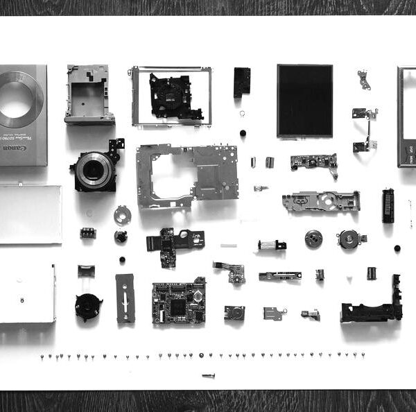 camera-technology-display-items-large-blackwhite